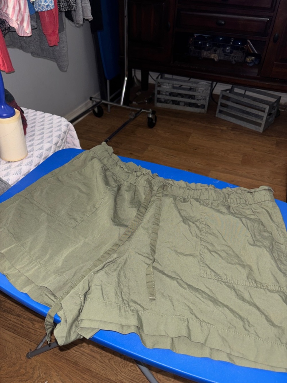 Ann Taylor Loft 3.75” Cargo Short